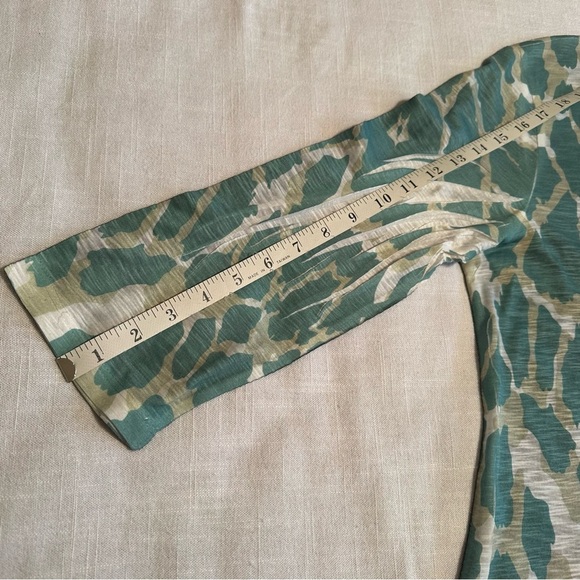 Jess & Jane Kenya Giraffe Animal Print Asymmetrical Shark Bite Tunic Size L - Picture 8 of 8